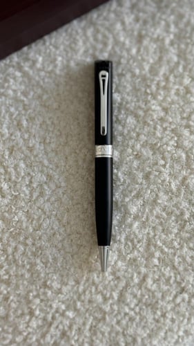 قلم اقنر اسود مع فضي مع الملحقات