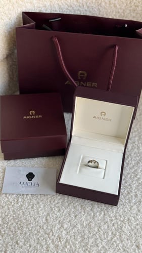 خاتم اقنر فضي مع ذهبي شامل ملحقات