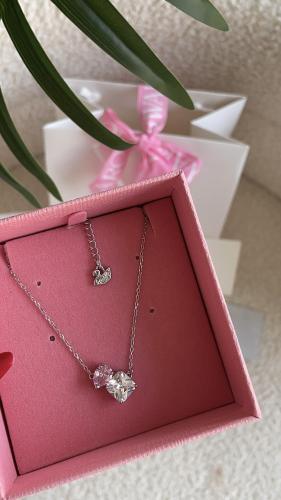 سلسال وردي مع ملحقاته