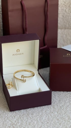 اسورة اقنر مع خاتم ذهبي مع ملحقاته