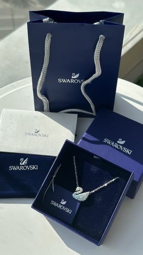 سلسال البجعة سواروفسكي مع الملحقات