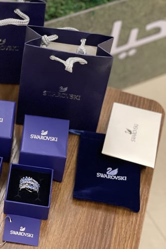خاتم سواروفسكي ازرق مع الملحقات