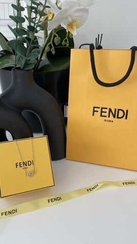 سلسال فندي مع الملحقات