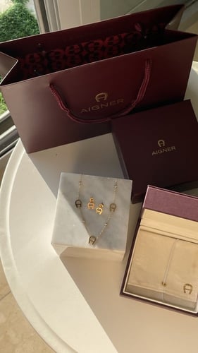 طقم سلسال وحلق اقنر هاي كوالتي مع الملحقات