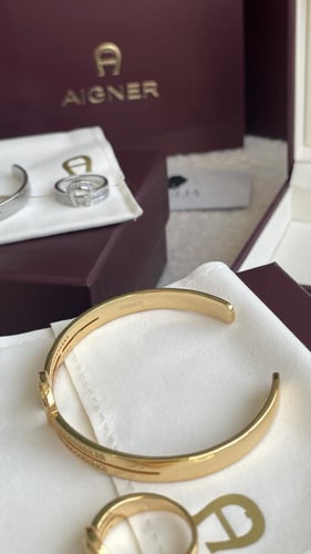 اساور اقنر مع خاتمهامع الملحقات