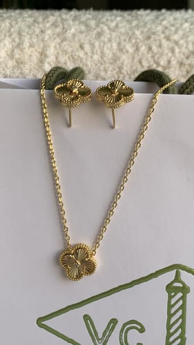 طقم سلسال وحلق ورده ذهبي مع ملحقات