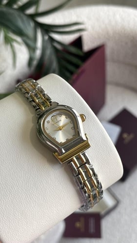 ساعة اقنر ذهبي وفضي صغير مع ملحقاته