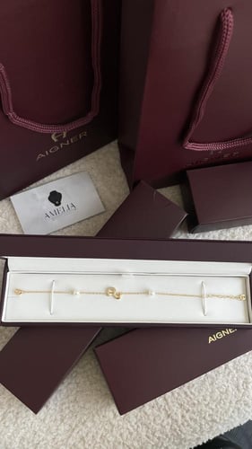 اسورة اقنر ذهبي مع لؤلؤ مع ملحقاته