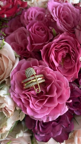 خاتم apm ذهبي مع ملحقاته