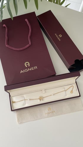 اسوره اقنر ذهبي مع لؤلؤ هاي كوالتي