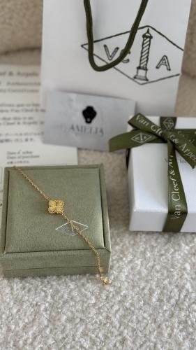 اسوره فان كليف ذهبي مع ملحقات هاي كوالتي