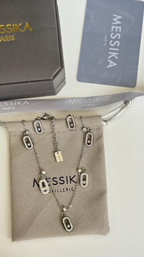 ‏طقم ميسكيا فضي سلسال وحلق مع الملحقات