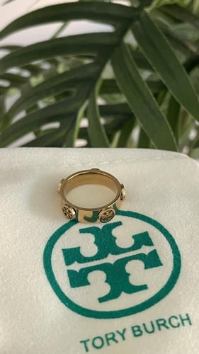 خاتم توري بورش ذهبي مع ملحقاتها