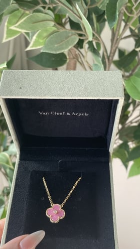 سلسال فان كليف وردي مع الملحقات