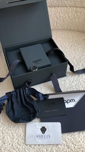 بوكس خاتم apm فضي مع ملحقاته