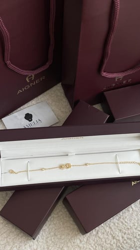 اسورة اقنر ذهبي مع ملحقاته