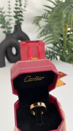 خاتم ذهبي كارتير مع فصوص شامل الملحقات