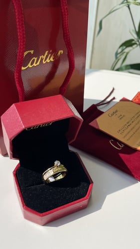 خاتم كارتير مع الملحقات