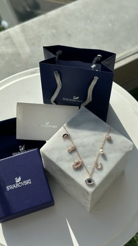 تشوكر العين روز قولد سواروفسكي مع الملحقات