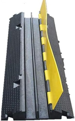 مطب ربر - مقاس 38*100 سم  ، مع عاكس