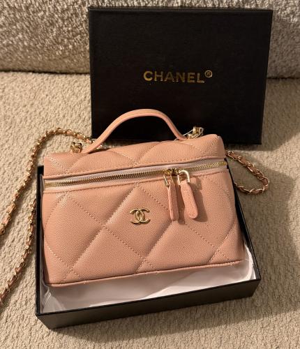 شنطة براند CHANEL