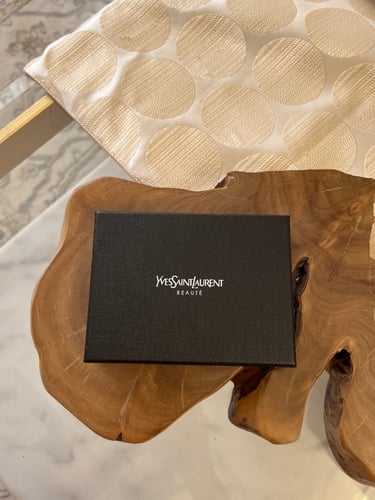 محفظة سان لوران مع الملحقات