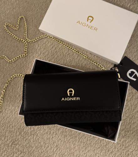 شنطة براند AIGNER