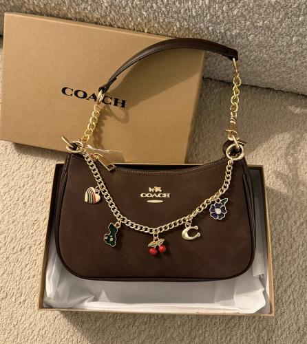 شنطة براند COACH