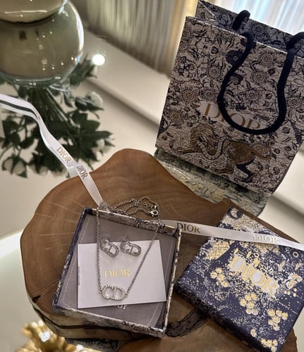 سلسال ديور مع حلق شامل الملحقات