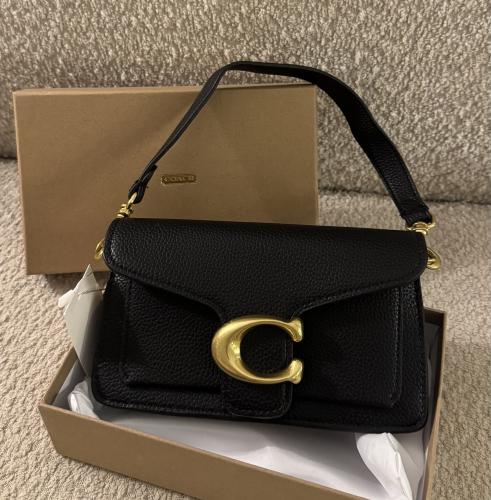 شنطة براند COACH