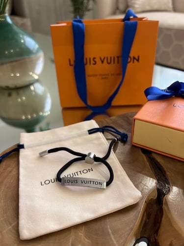 اسوارة رجالي لويس فيتون شامل الملحقات