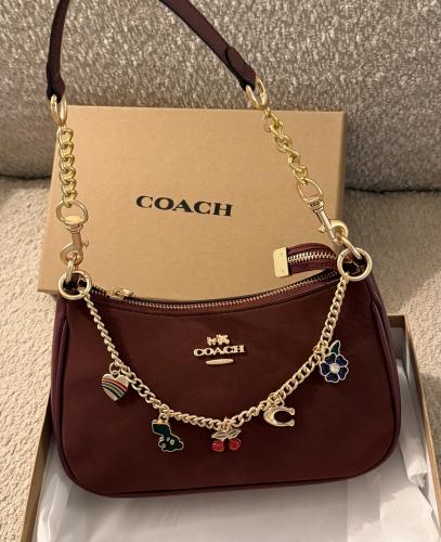 شنطة براند COACH