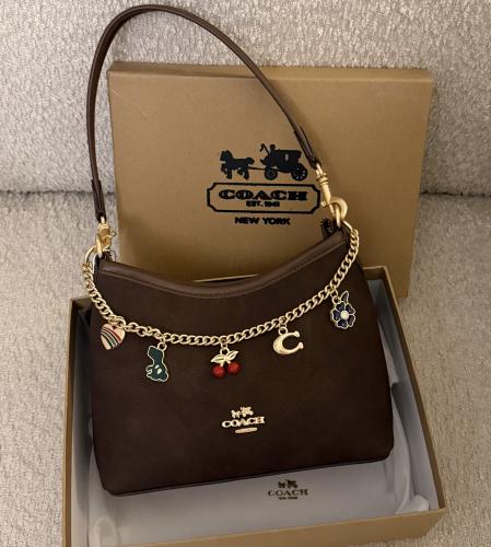 شنطة براند COACH