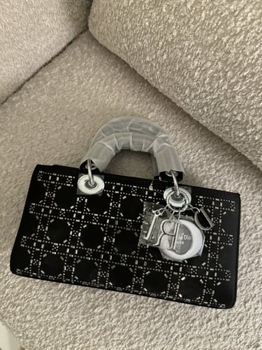 شنطة براند Dior