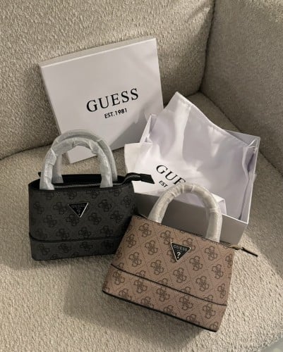 شنطة براند GUESS