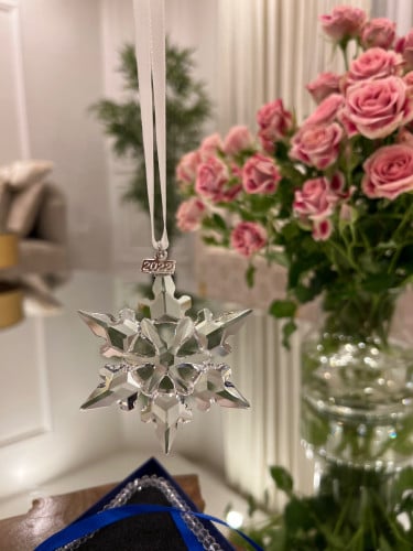 تعليقة سيارة سوارفسكي