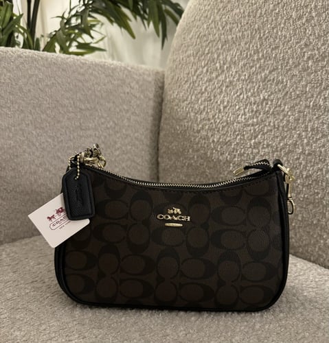 شنطة براند COACH