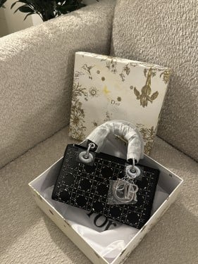 شنطة براند Dior