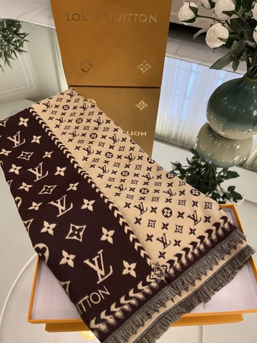 سكارف لويس فيتون