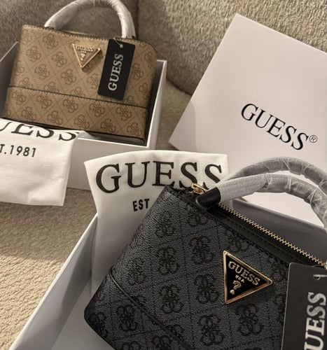 شنطة براند GUESS