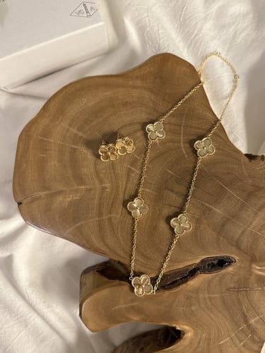 سلسال فان كليف مع حلق شامل الملحقات