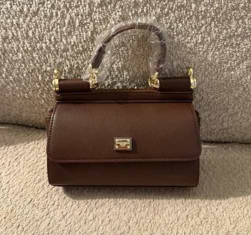 شنطة براند D&G