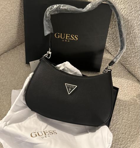 شنطة براند GUESS