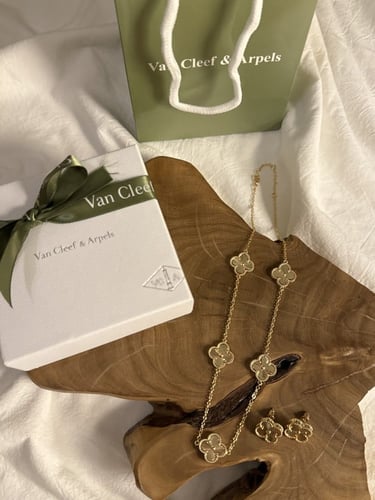 سلسال فان كليف مع حلق شامل الملحقات