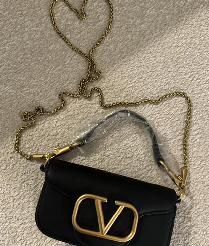 شنطة براند VALENTINO