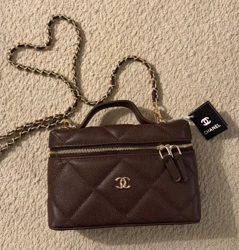 شنطة براند CHANEL
