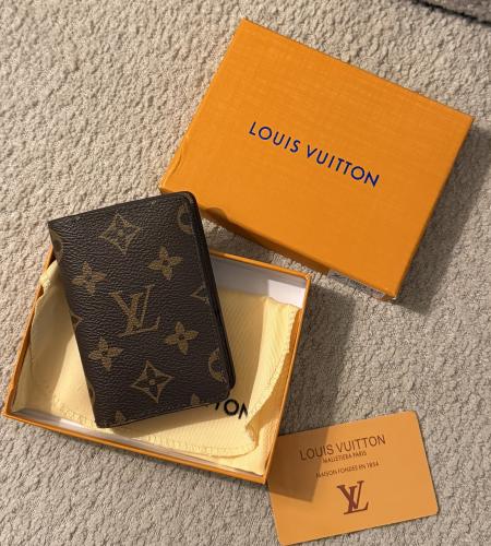 محفظة براند LV