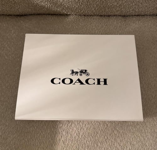 شنطة براند COACH