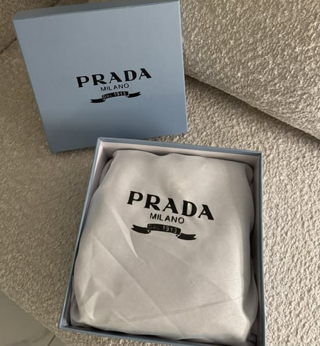 شنطة براند PRADA