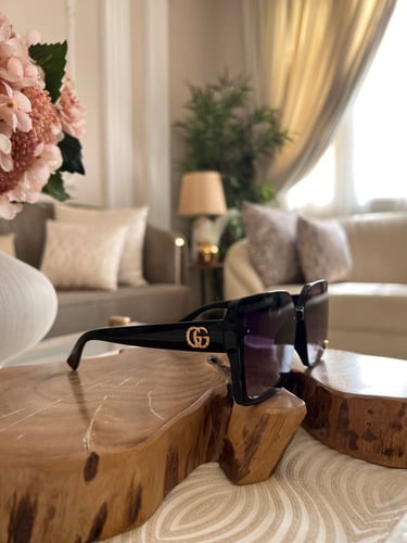 نظارة قوتشي مع الملحقات